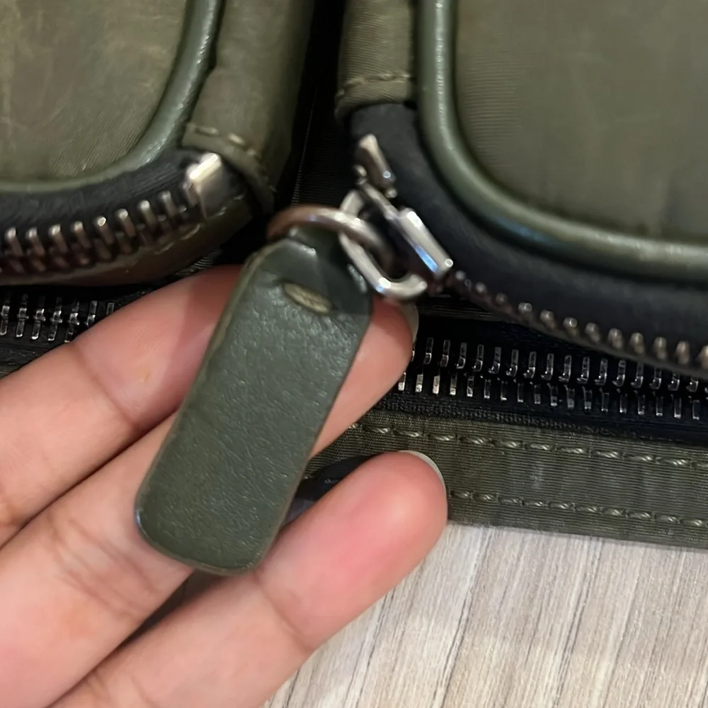 Rare Off-White multi compartment crossbody bag